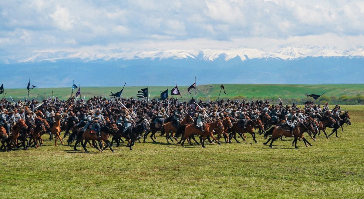 Crítica de “El descubridor de leyendas”: Jackie Chan y el peso de su propio mito