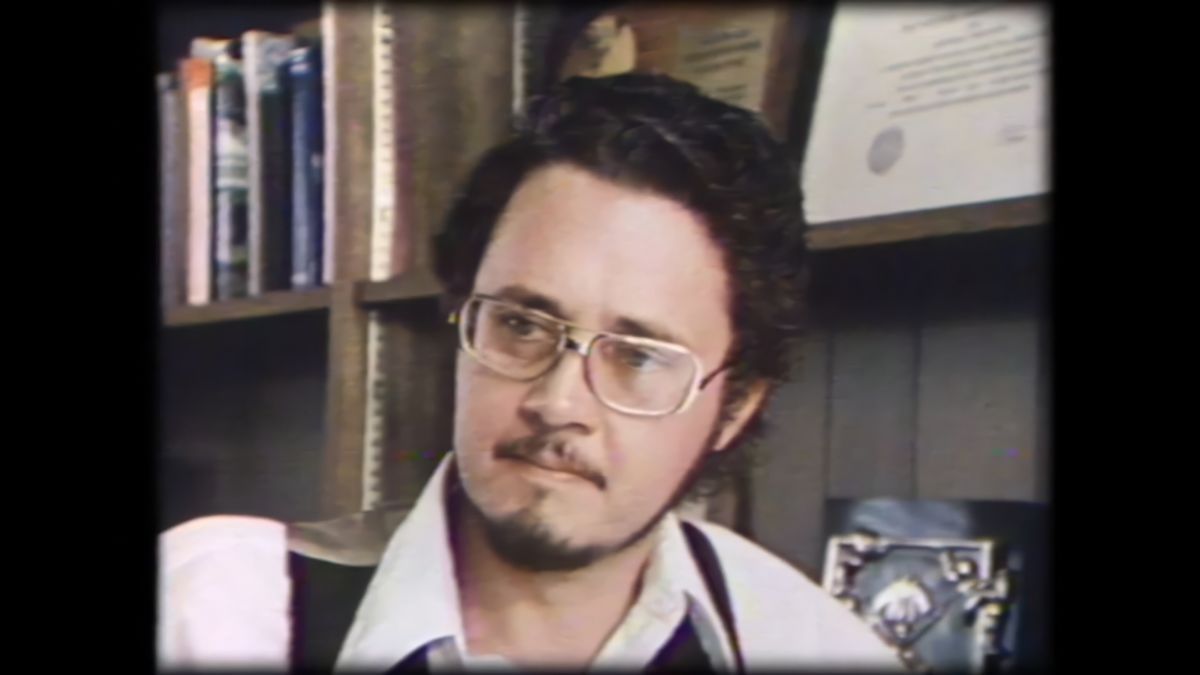 Crítica de “A Savage Art: The Life & Cartoons of Pat Oliphant”: Pat Oliphant y el arte del dibujo político