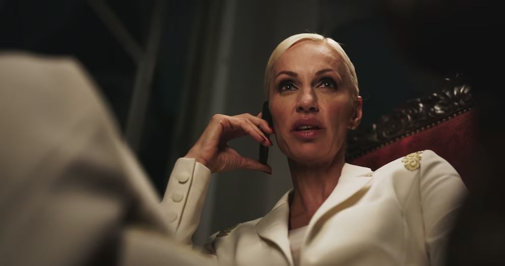 Crítica de "El Portal": Mariano Argento y el encierro como espejo del miedo a través de la historia argentina