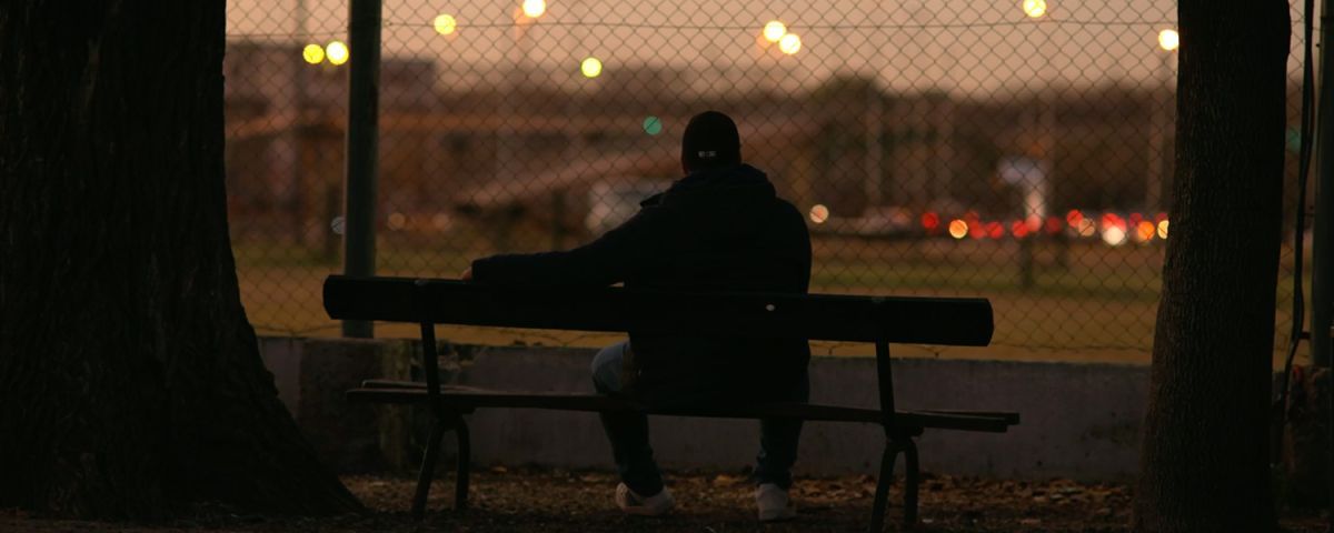 Crítica de “Criollos”: Matías Tamborenea y el béisbol como refugio migrante