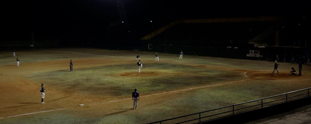 Crítica de “Criollos”: Matías Tamborenea y el béisbol como refugio migrante