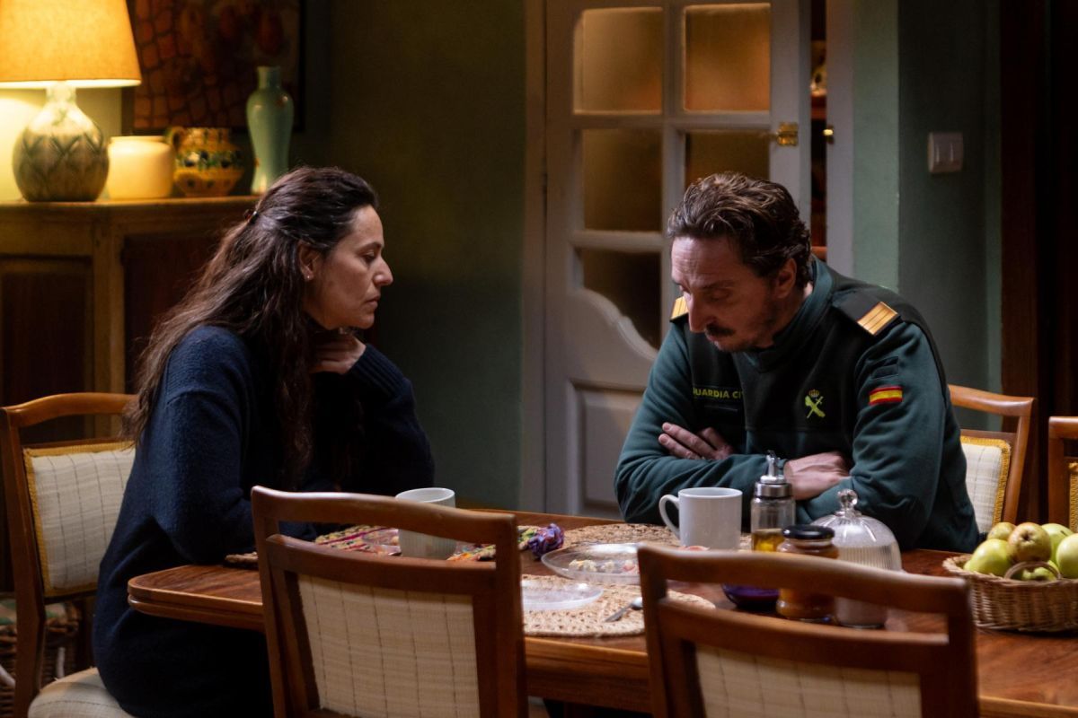 Crítica de "El cuco de cristal": secretos, desapariciones y doble temporalidad en la nueva adaptación de Javier Castillo