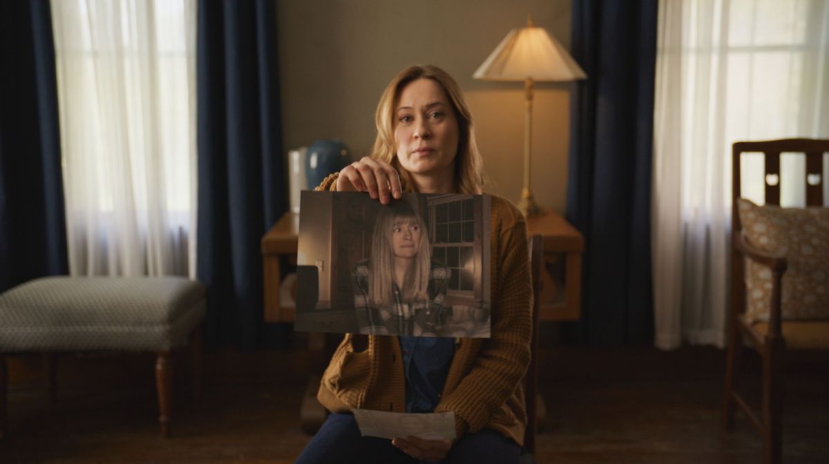 Crítica de "Terror en Shelby Oaks": El debut escalofriante del influencer Chris Stuckmann