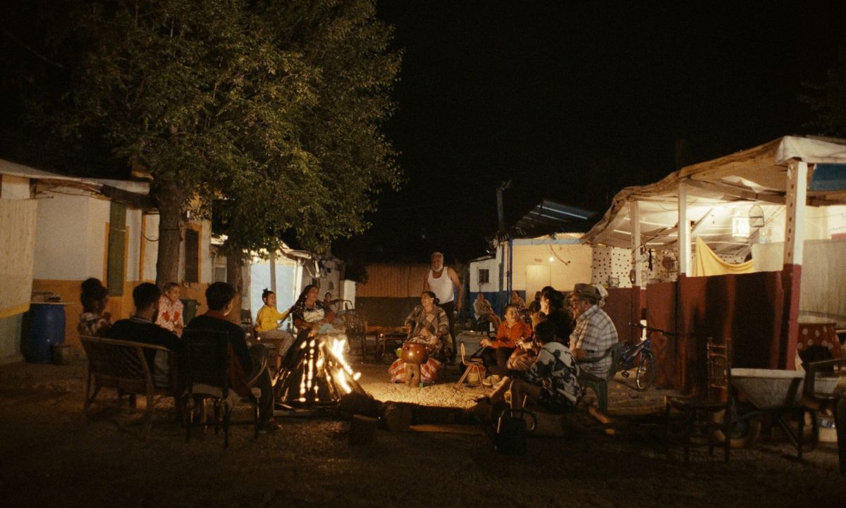 Crítica de "Ciudad sin sueño": Guillermo Galoe retrata la vida en la Cañada Real