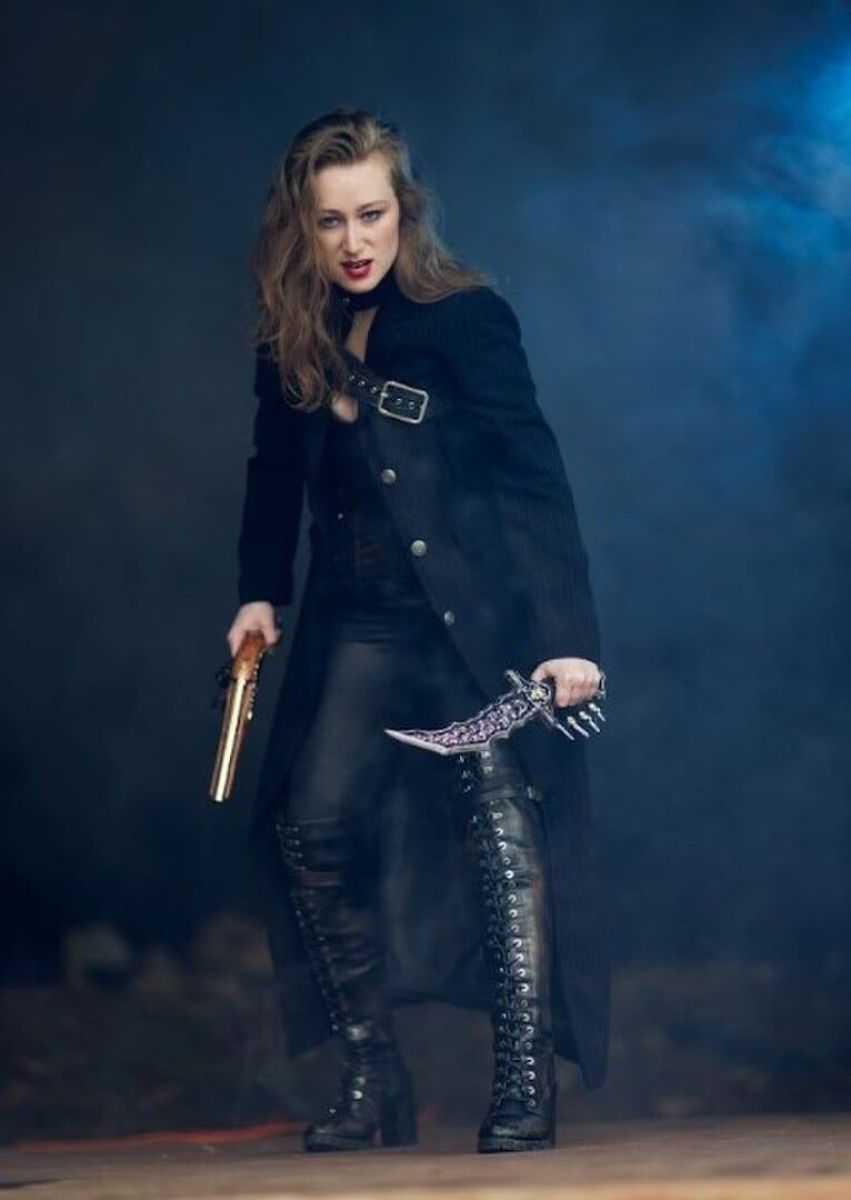 Crítica de "The Kiss of a Vampire": Terror, erotismo y cine clase B