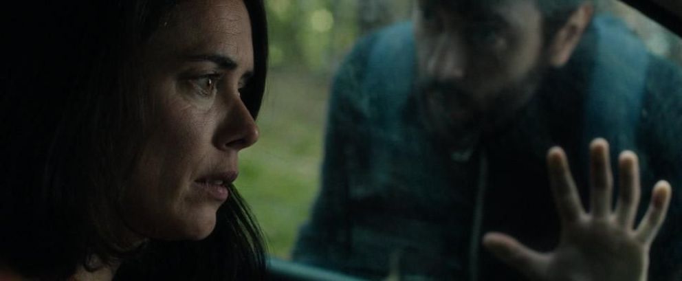 Crítica de “Singular”: duelo, inteligencia artificial y el límite de lo humano