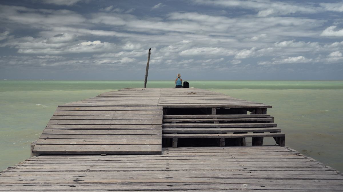 Crítica de "Weser": Fernando Spiner y un abordaje poético de la muerte