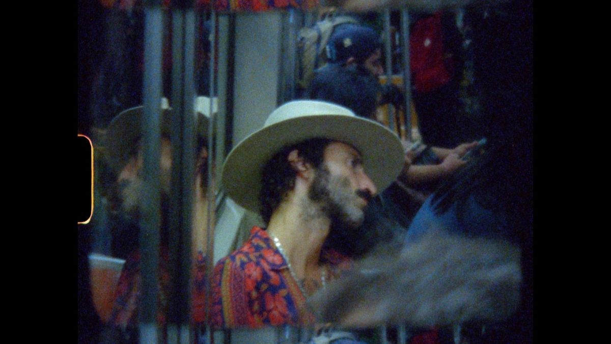 Crítica de "Hasta que me quede sin voz": Leiva y la crónica de una carrera en riesgo