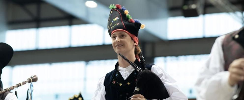 Crítica de "Rondallas": comunidad, música y duelo en la costa gallega