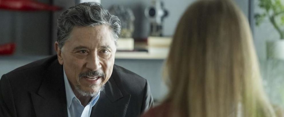 Crítica de "La agencia": una adaptación que reproduce el molde de la versión original