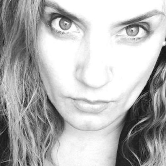 Lía Rueda - Correcamara