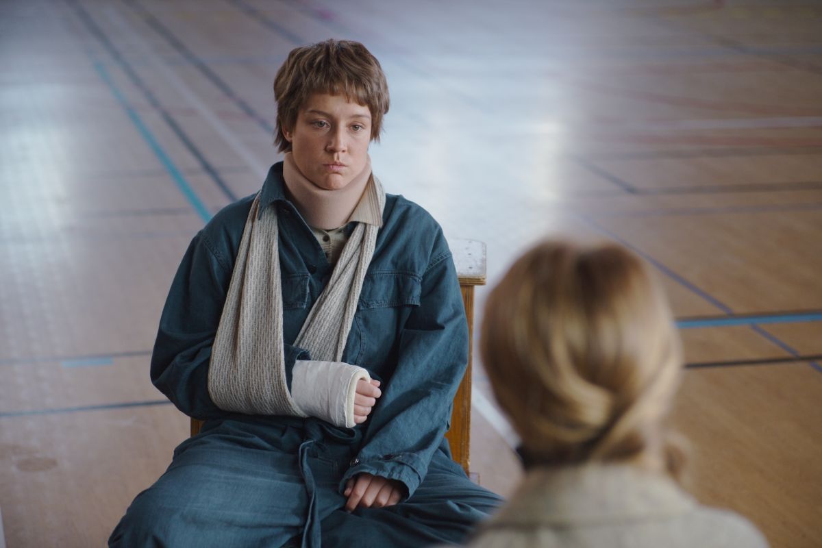 Crítica de “El accidente de piano”: Quentin Dupieux y la naturaleza sombría del influencer