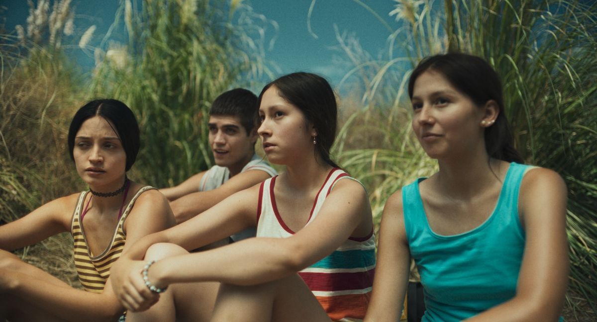 Crítica de "La virgen de la tosquera": Cine de género, adolescencia y crisis en Argentina