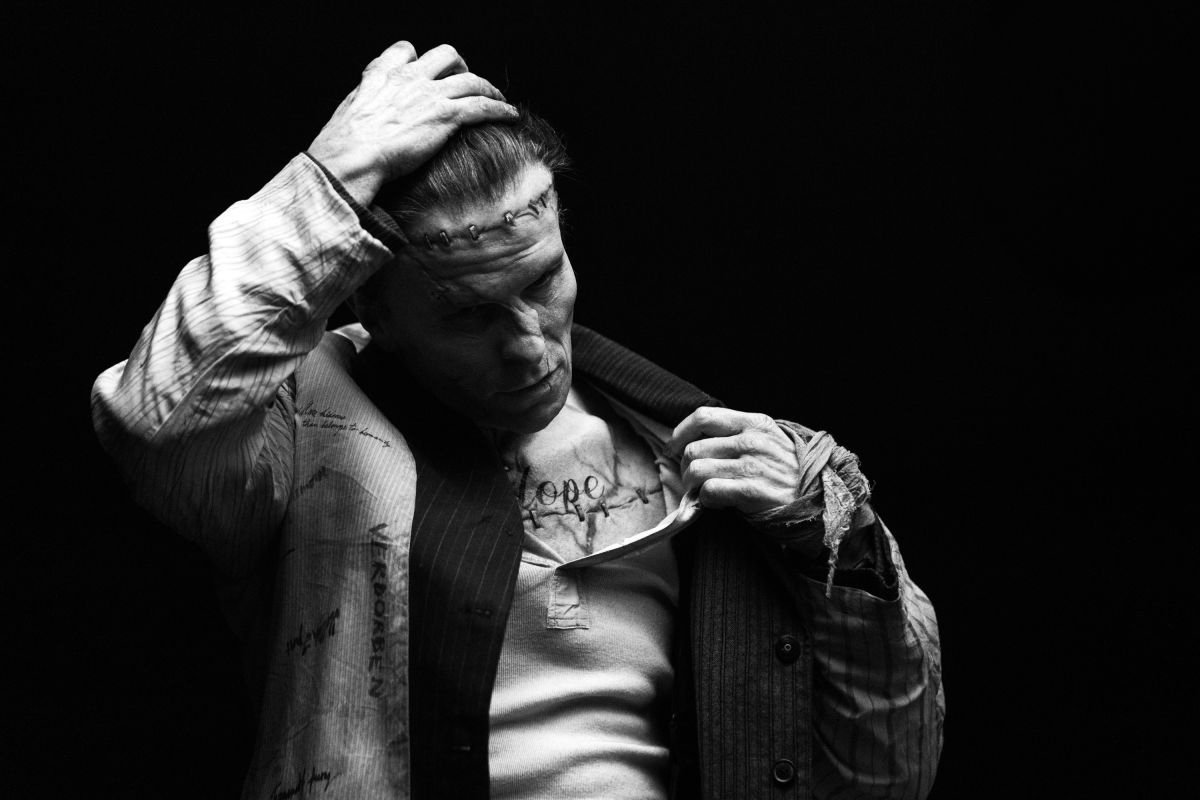 Maggie Gyllenhaal reinventa con "¡La Novia!" el mito de Frankenstein en clave punk e iconoclasta