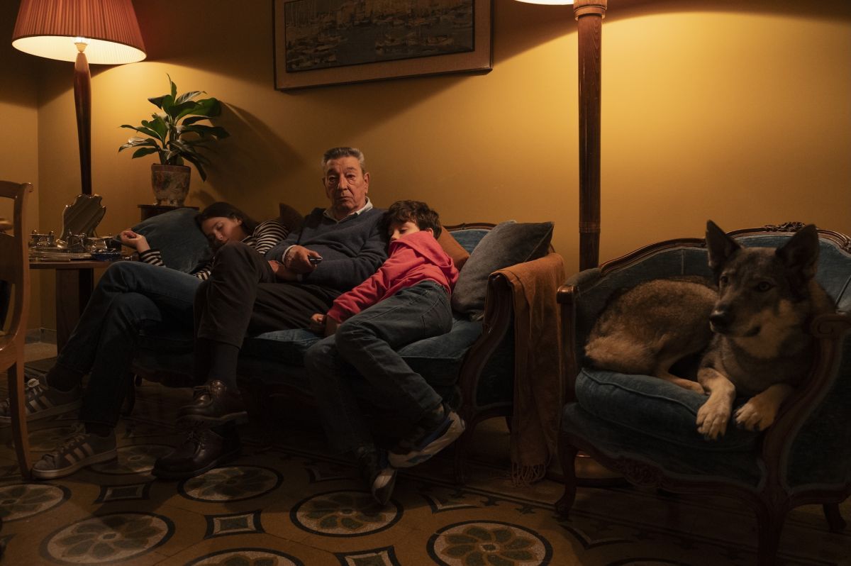 Crítica de “Hagas lo que hagas, está mal”: Gianni Di Gregorio y el "nono" que no sabía decir que no