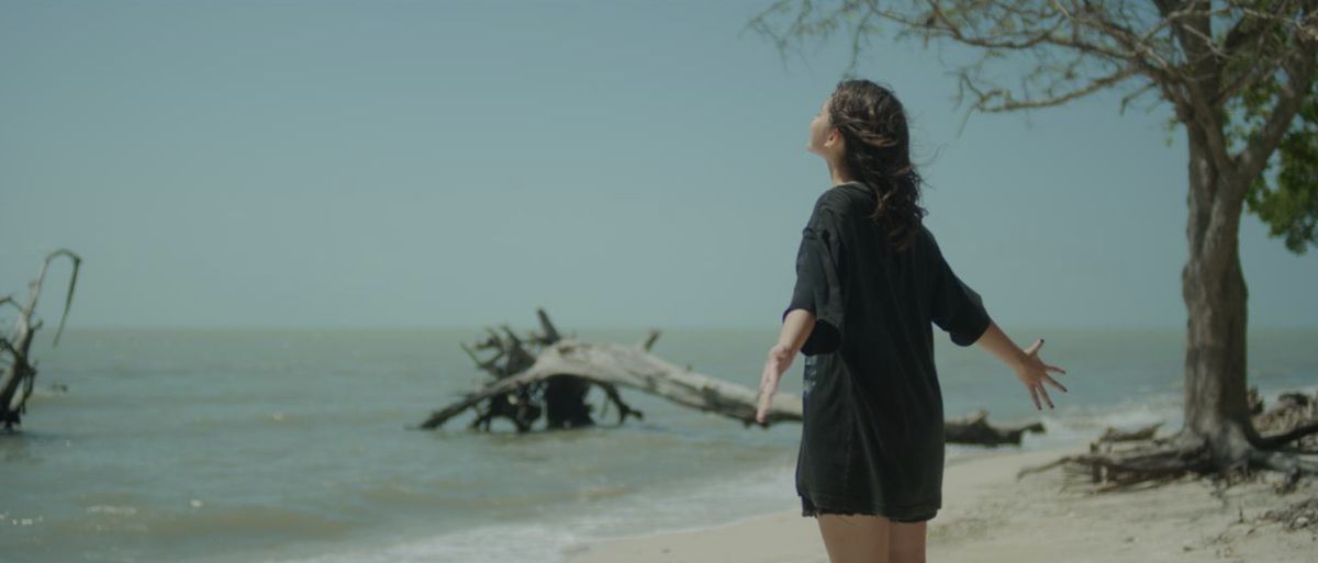 Crítica de "Familia a la deriva": una fábula familiar entre el naufragio y la desconexión