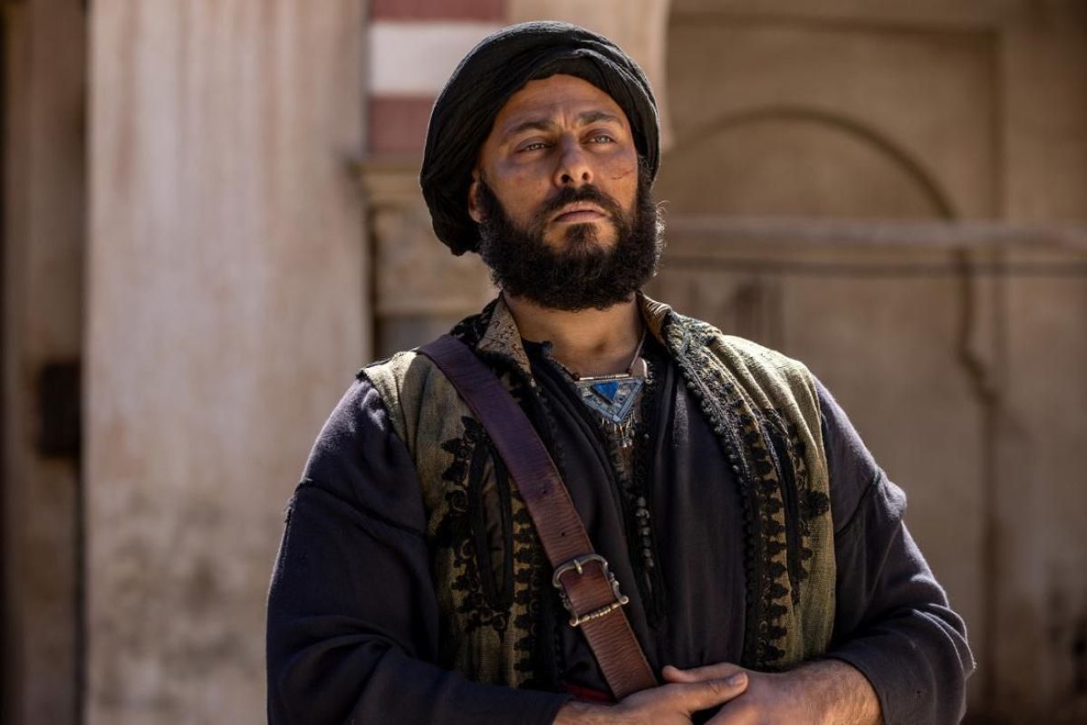 Crítica de "El Cautivo": Alejandro Amenábar revisita a Cervantes entre Argel y la ficción