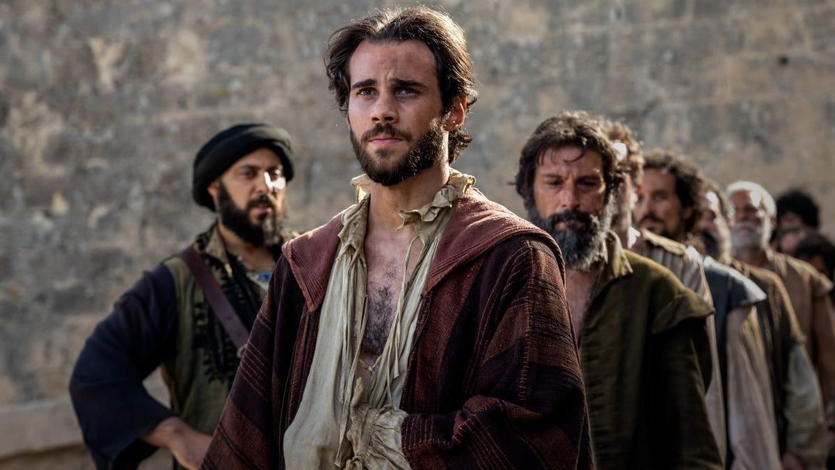 Crítica de "El Cautivo": Alejandro Amenábar revisita a Cervantes entre Argel y la ficción