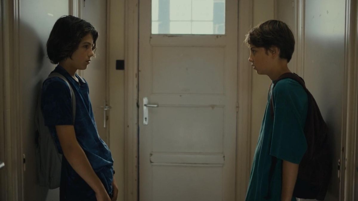 Crítica de "Corazones jóvenes": una historia mínima para un momento decisivo