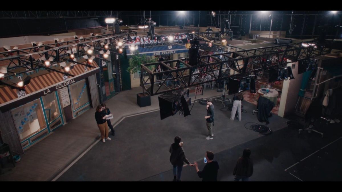 Crítica de "Aída y vuelta": metacine, industria televisiva y el paso del tiempo según Paco León