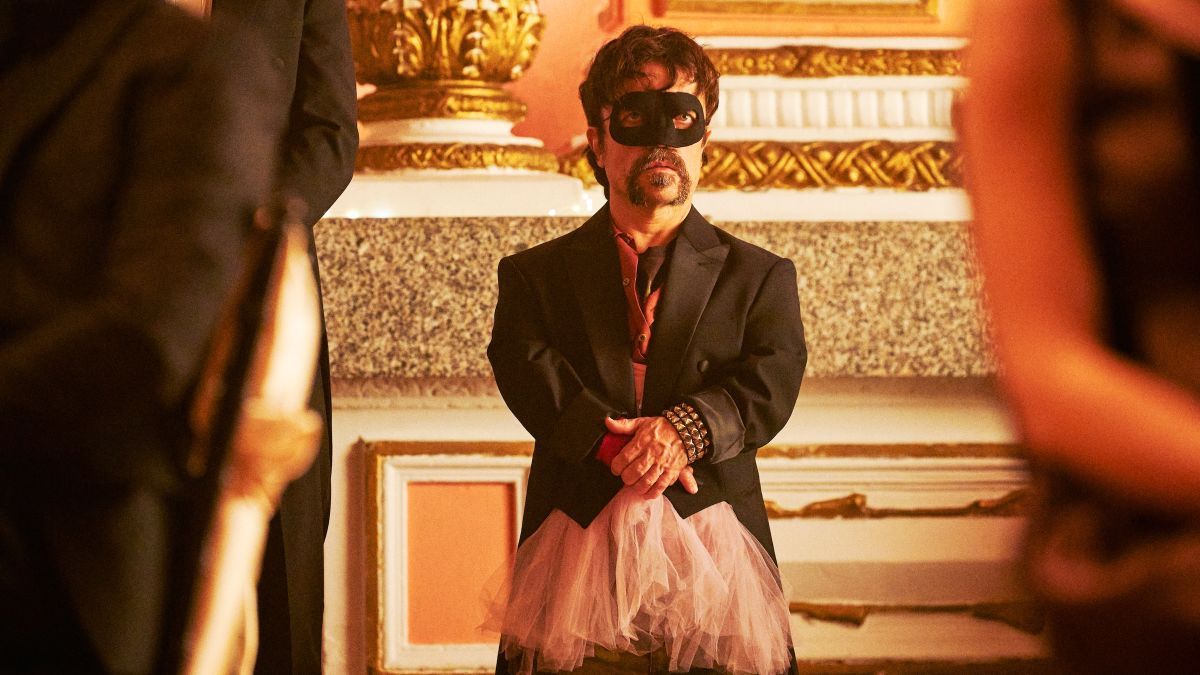 Crítica de “El vengador tóxico”: Peter Dinklage y Kevin Bacon reviven el clásico deforme de los 80