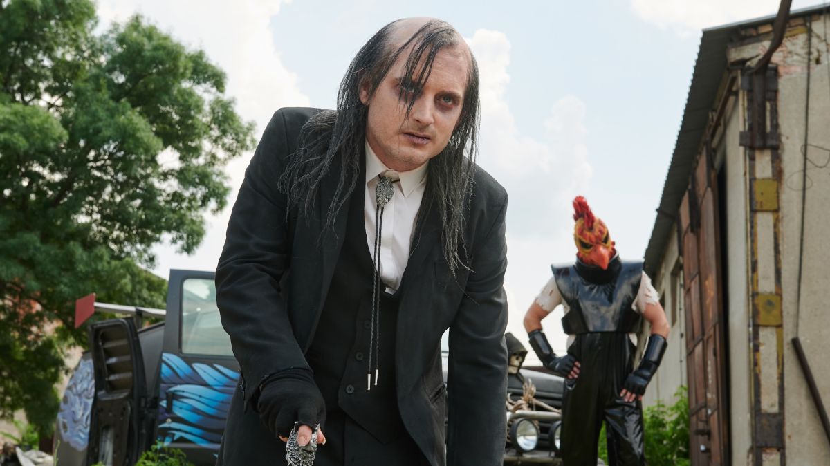 Crítica de “El vengador tóxico”: Peter Dinklage y Kevin Bacon reviven el clásico deforme de los 80