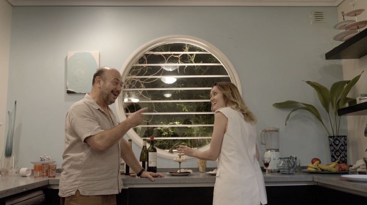 Crítica de “Tenemos que hablar”: La hipocresía doméstica servida a la mesa