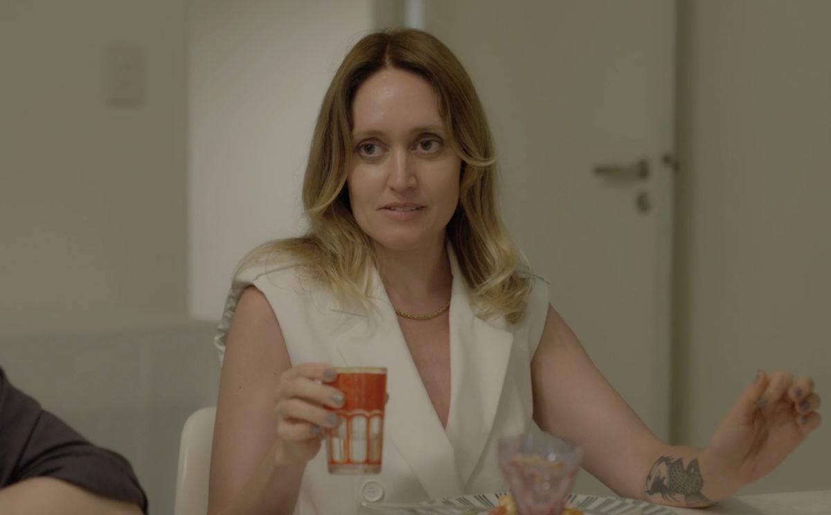 Crítica de “Tenemos que hablar”: La hipocresía doméstica servida a la mesa