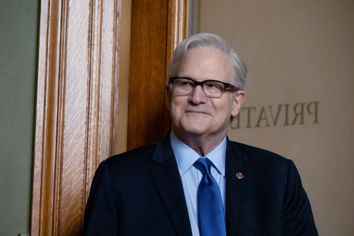 Crítica de “Ella McCay: Imperfectamente perfecta”: El regreso deslucido de James L. Brooks