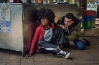 Crítica de “Aviso general: Hermandad”: La tensión social hecha plano secuencia