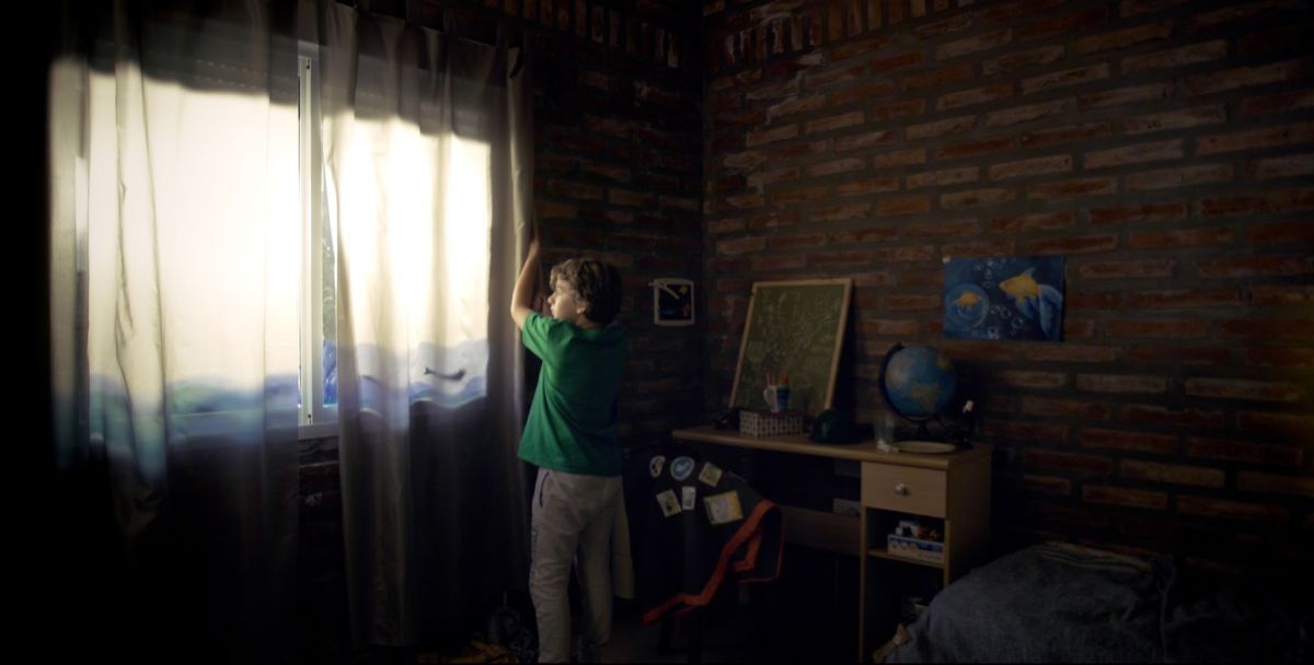 Crítica de “La última enseñanza”: Entre la imaginación y el duelo en la costa bonaerense