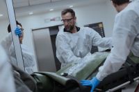 Crítica de "The Pitt": Noah Wyle volvió con su fórmula ganadora, con aciertos y lugares comunes