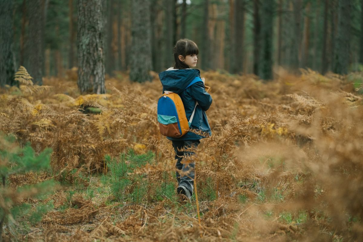 Crítica de “Cortafuego”: Belén Cuesta y Joaquín Furriel en un incendio más estridente que abrasador