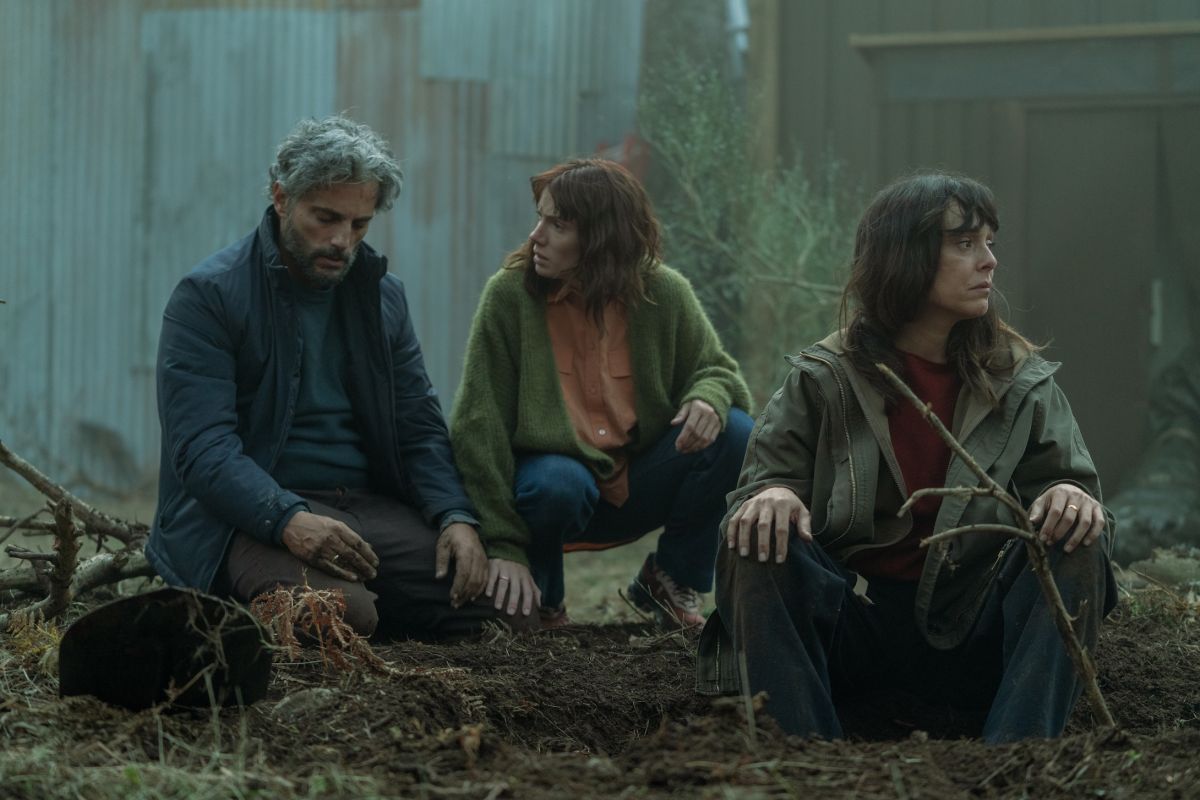 Crítica de “Cortafuego”: Belén Cuesta y Joaquín Furriel en un incendio más estridente que abrasador