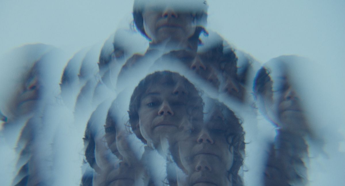 Crítica de “Líbralos del mal”: Osgood Perkins y una evocación superficial del miedo