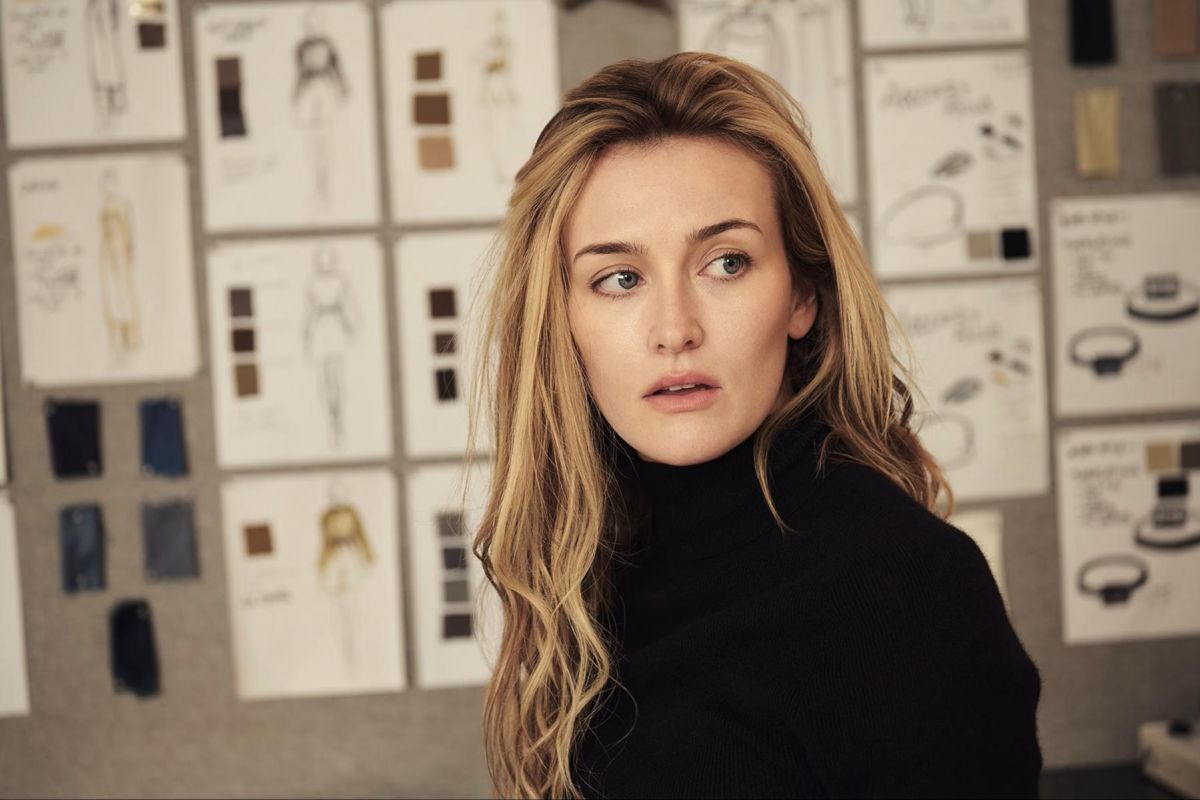 Crítica de "Love Story: John F. Kennedy Jr. y Carolyn Bessette": una serie que revisita el romance más mediático de los 90