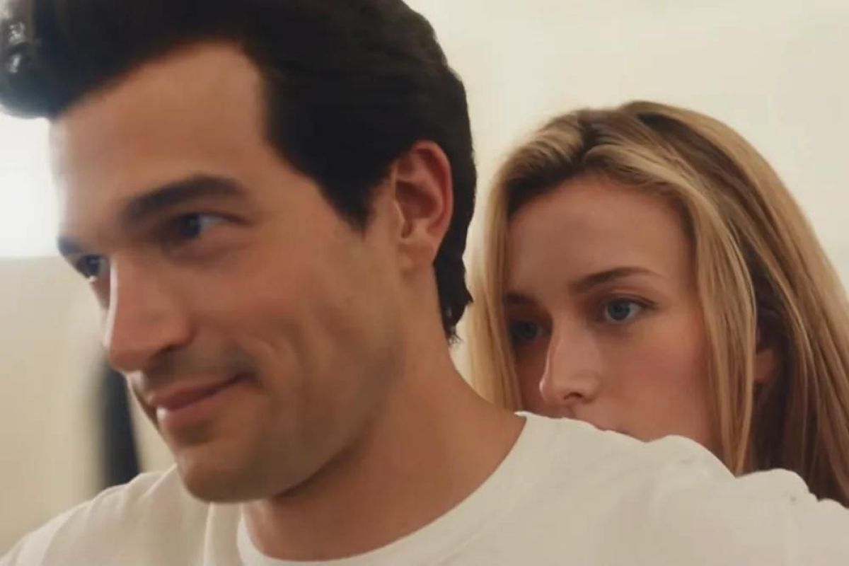 Crítica de "Love Story: John F. Kennedy Jr. y Carolyn Bessette": una serie que revisita el romance más mediático de los 90