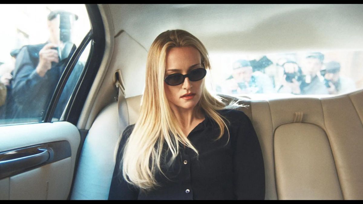 Crítica de "Love Story: John F. Kennedy Jr. y Carolyn Bessette": una serie que revisita el romance más mediático de los 90