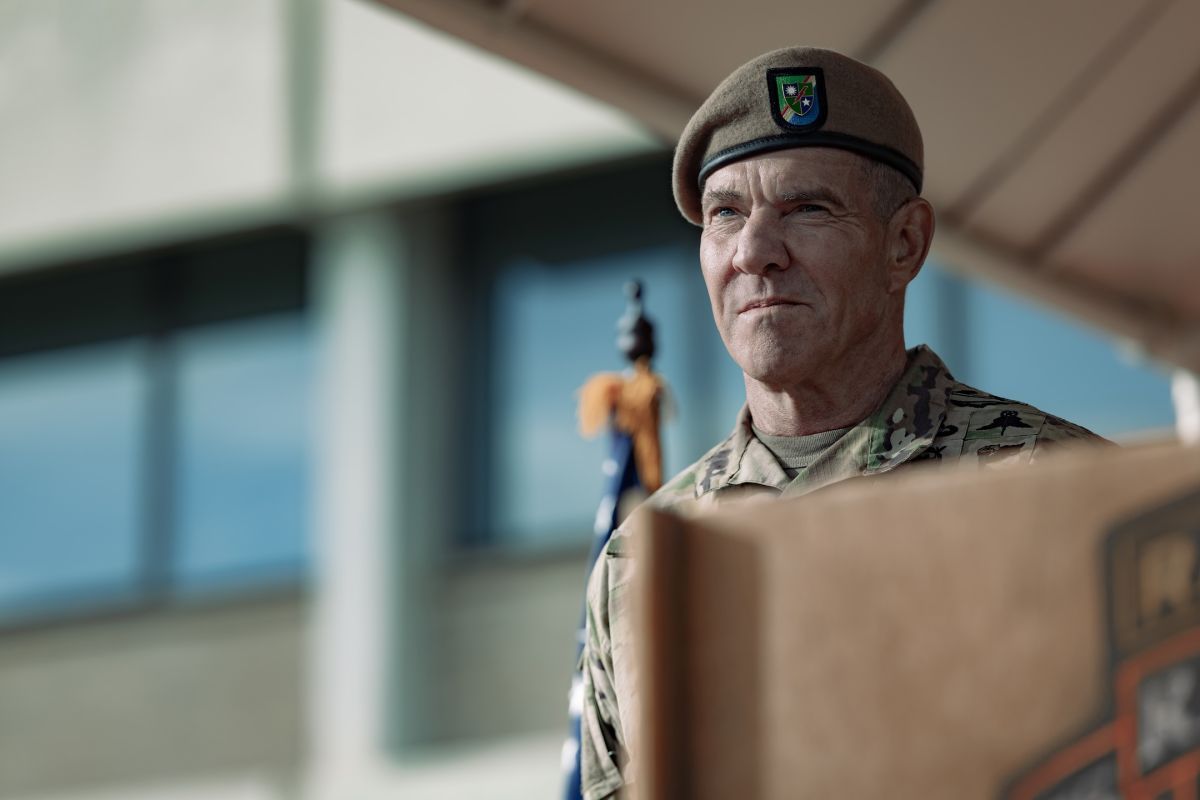 Crítica de “Máquina de guerra”: Alan Ritchson es el nuevo “Depredador”