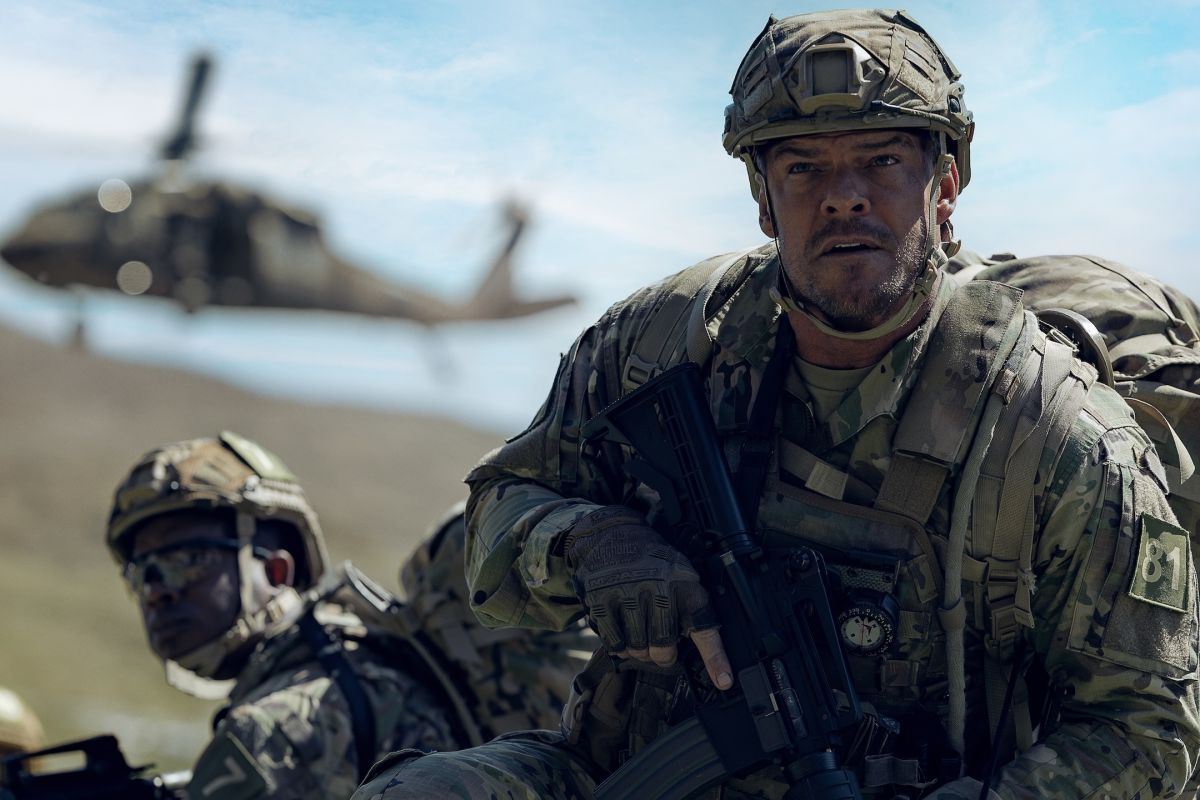 Crítica de “Máquina de guerra”: Alan Ritchson es el nuevo “Depredador”