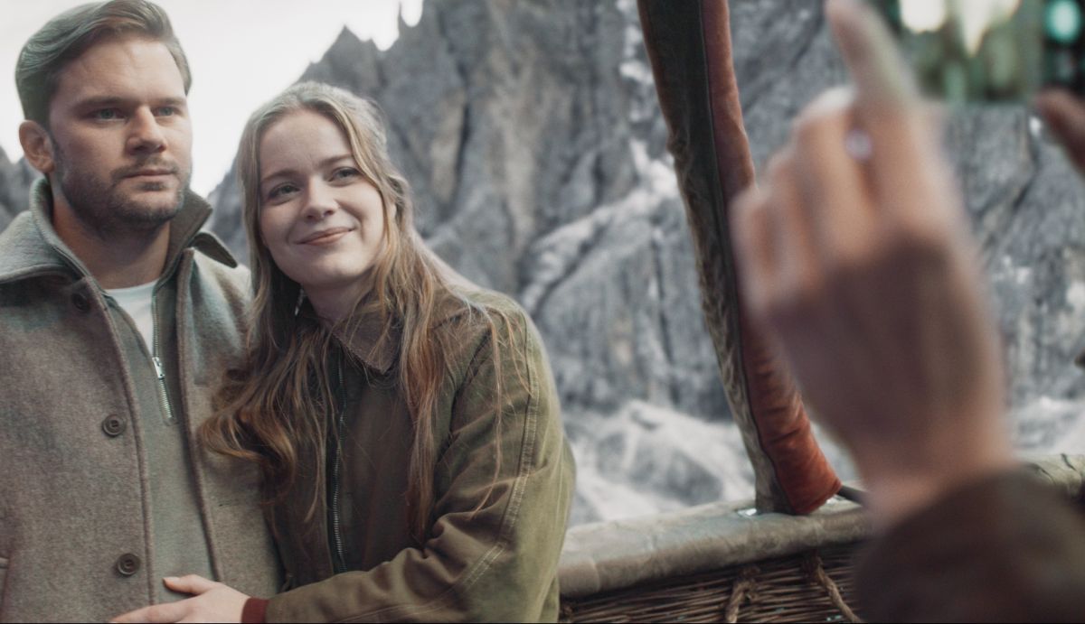 Crítica de “Turbulencia: Pánico en el aire”: El vértigo hitchcockiano viaja en globo aerostático