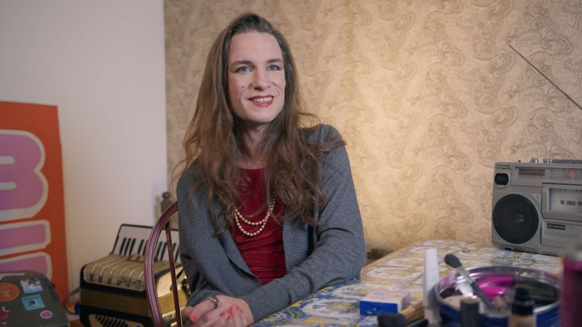 Crítica de "Yo soy Mika de Frankfurt!": el alter ego de Manu Fanego en la construcción de identidad