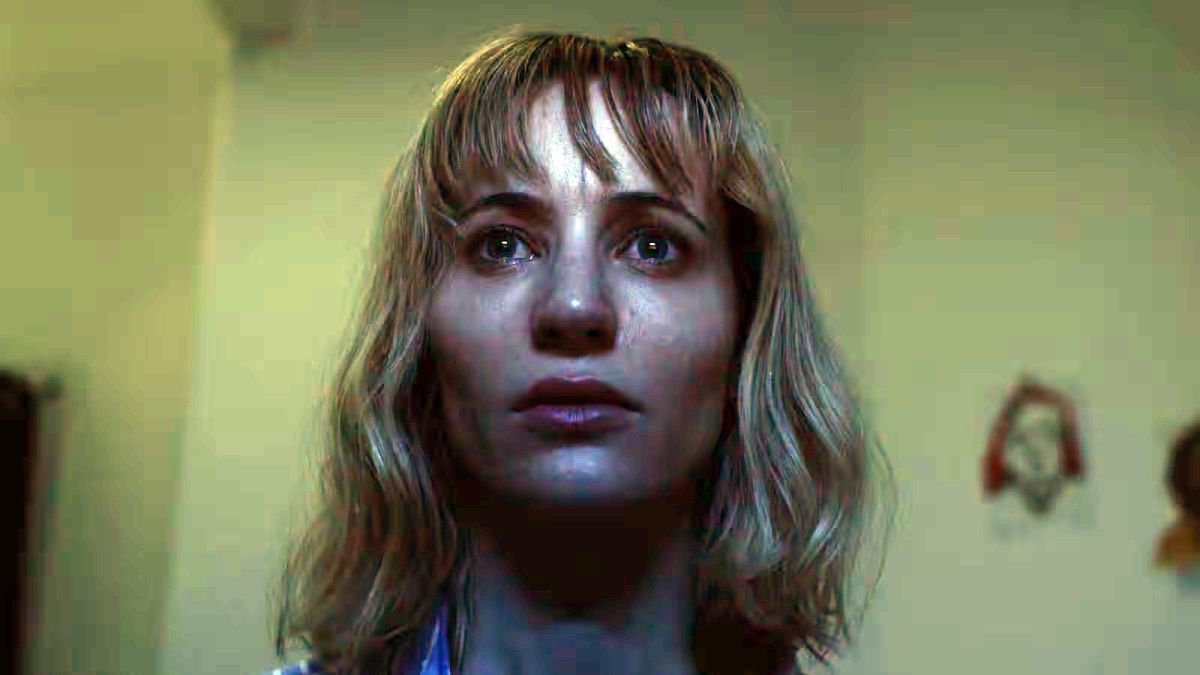 Crítica de “Un susurro invocó mi nombre”: paisaje, rito y persistencia de lo no dicho