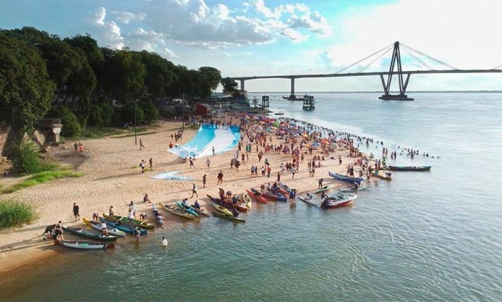 Crítica de "Argentina Sangra": Andrés Cedrón y el río Paraná como disputa política