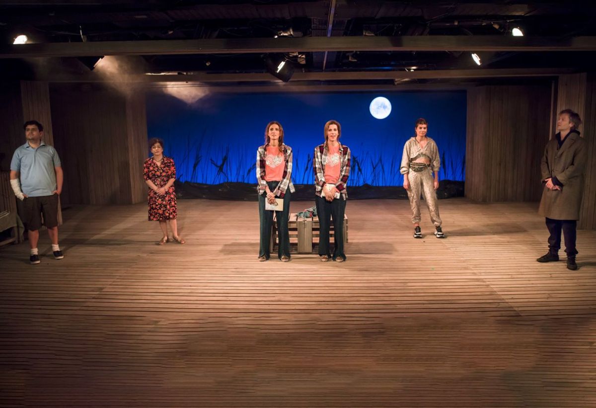 Critica de "Lo que el río hace": María y Paula Marull en una puesta sobre el regreso y la identidad