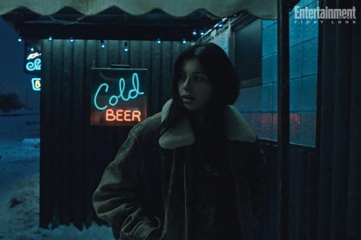 Crítica de "Algo terrible está a punto de suceder": Camila Morrone y la ansiedad previa al matrimonio como territorio de terror