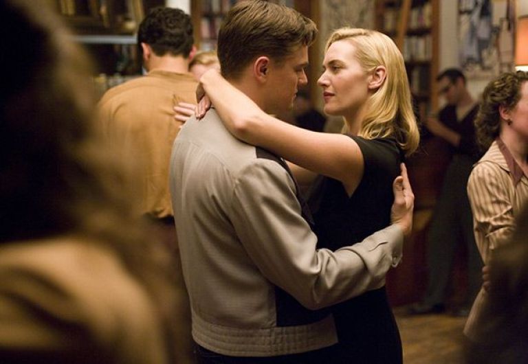 Crítica de "Solo un Sueño": Leonardo DiCaprio y Kate Winslet en una Tragedia Americana