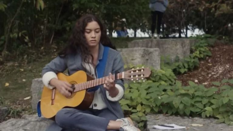 Crítica de "Interconectados": historias cruzadas en Nueva York que prometen poco y no transforman nada