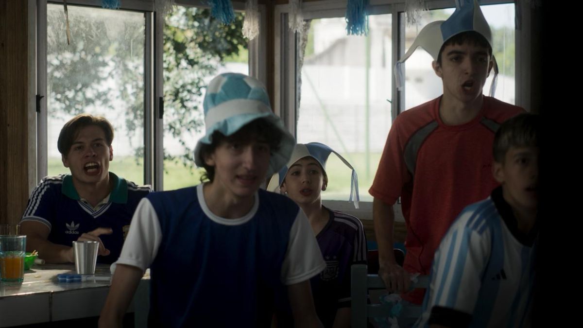 Crítica de "La casaca de Dios": Natalia Oreiro y Jorge Marrale en un dramedy sobre la camiseta de Maradona