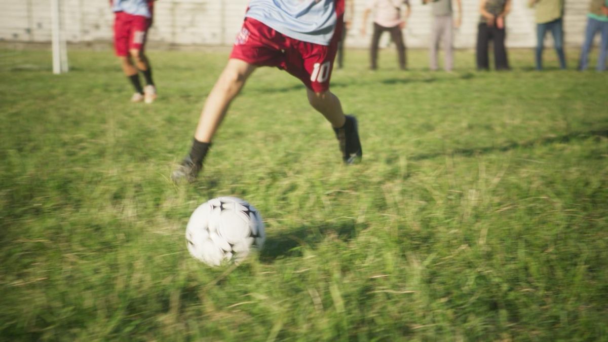 Crítica de "La casaca de Dios": Natalia Oreiro y Jorge Marrale en un dramedy sobre la camiseta de Maradona